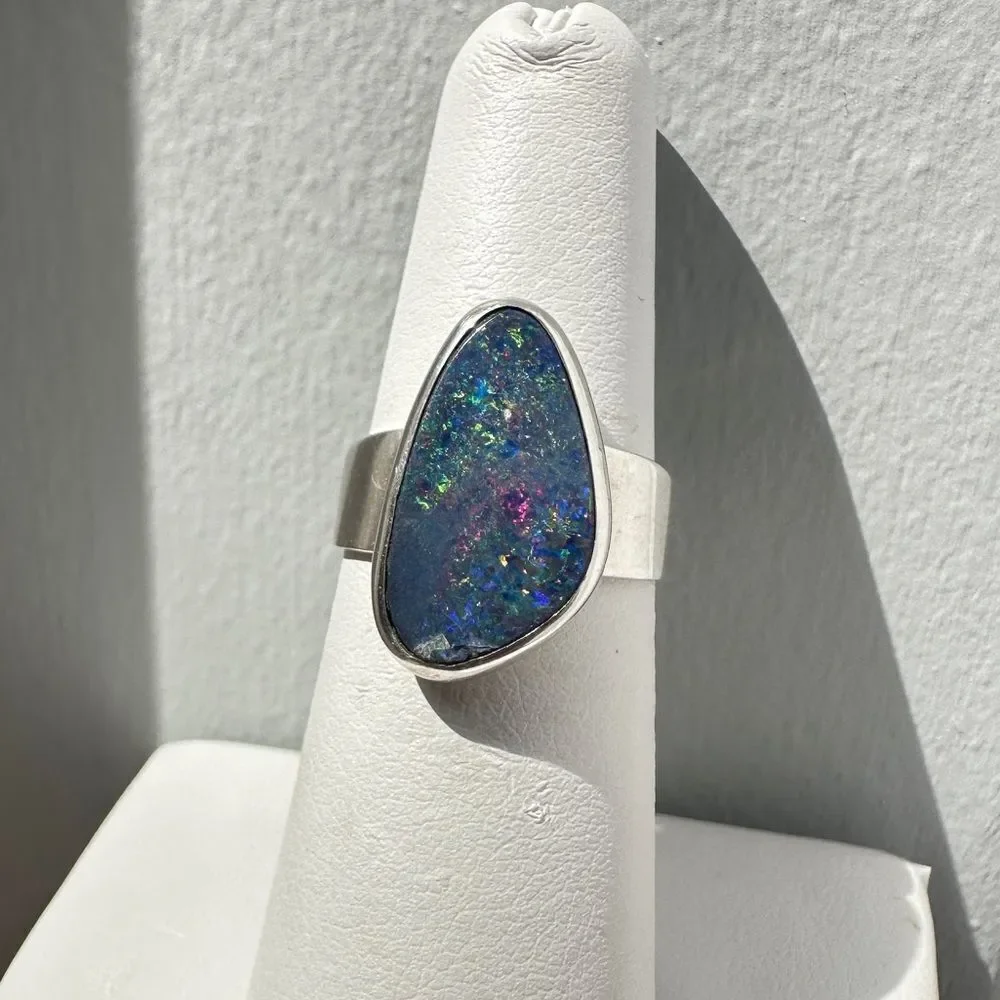 NWT 10x16mm Australian Opal in Bali silver ring!